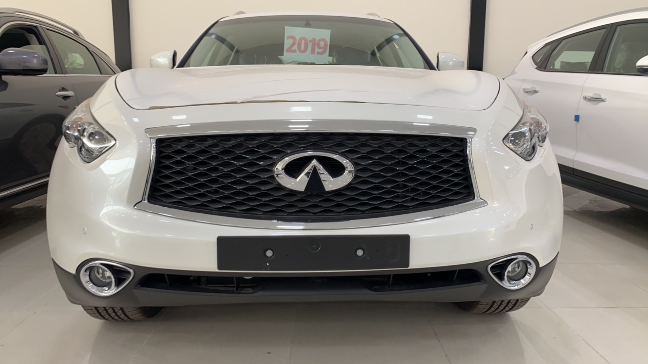 Infiniti QX70